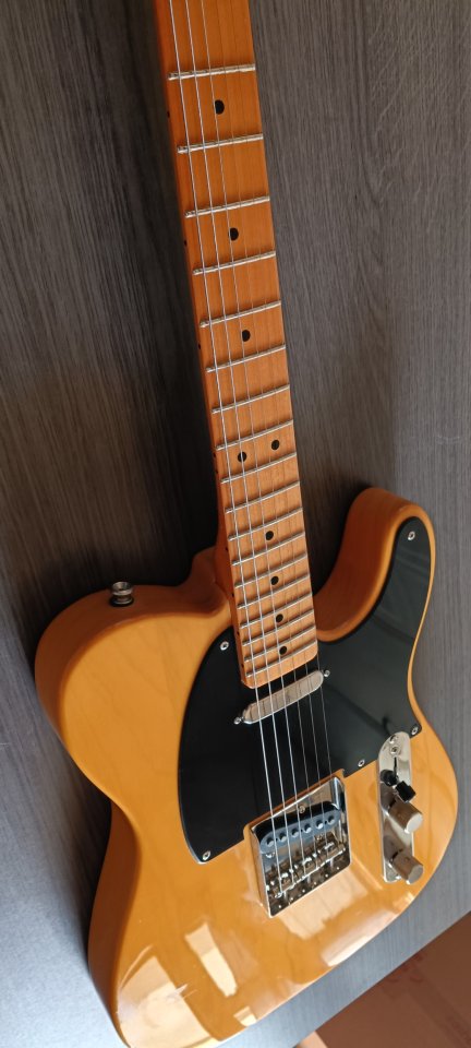 Guitarra eléctrica Squier Classic Vibe '50s de segunda mano · Foto 7 de 9 · Madrid · 350 €