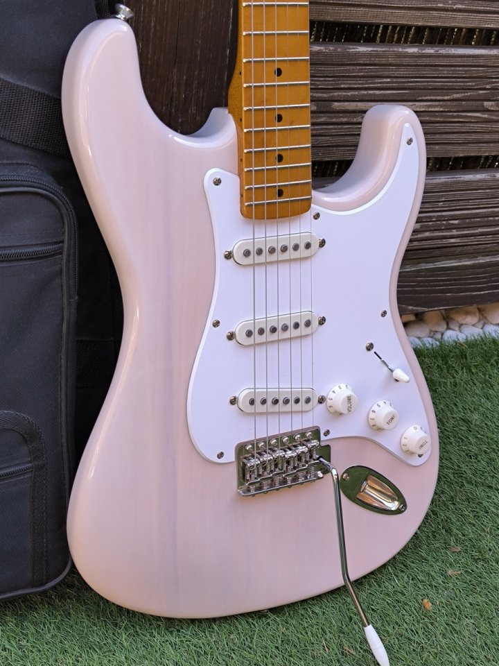 Squier Stratocaster Classic Vibe de segunda mano · Foto 2 de 5 · Madrid · 300 €