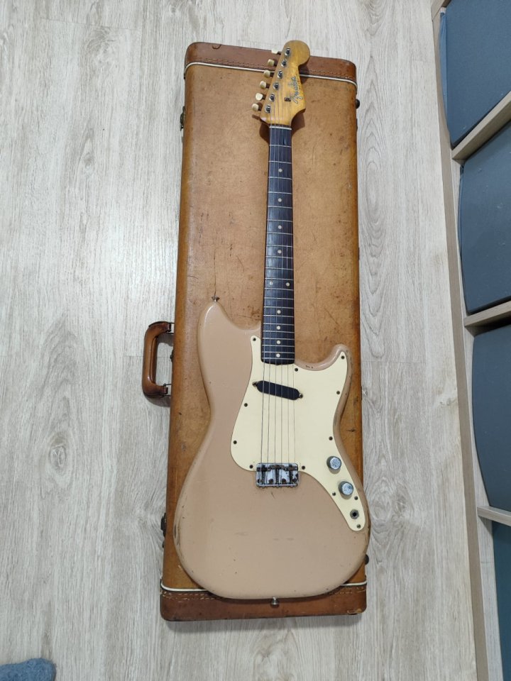 1959 Fender Music Master Desert Sand de segunda mano · Foto 4 de 10 · Valencia · 3900 €
