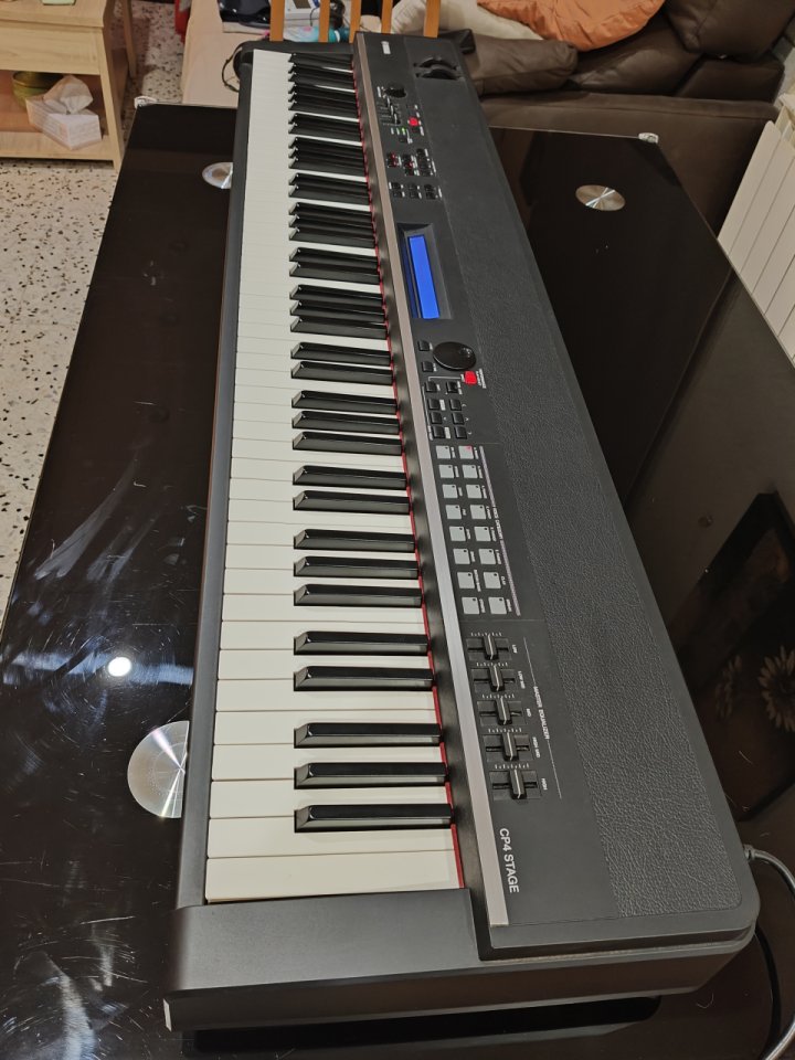 Yamaha CP4 como nuevo. Com funda original +75€