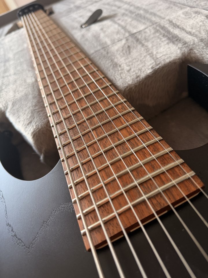 Ibanez M80M Meshuggah Signature (8 Cuerdas) de segunda mano · Foto 3 de 10 · Sevilla · 1050 €