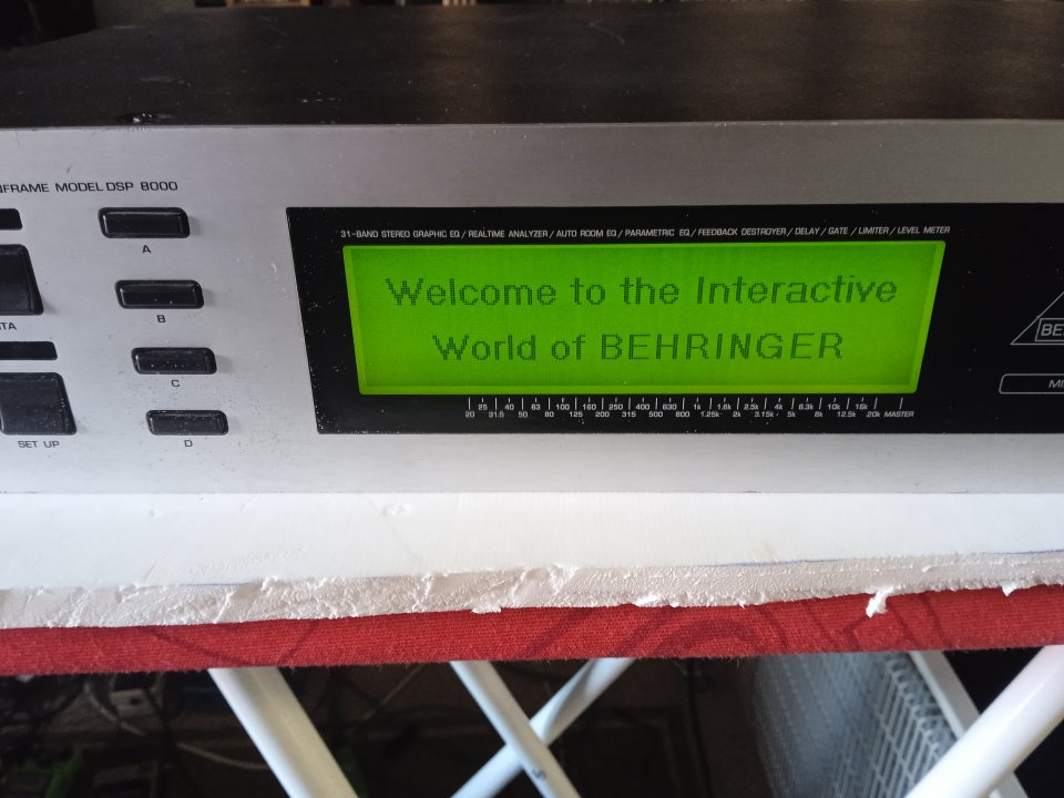 BEHRINGER ULTRACURVE DSP 8000 Ecualizador 31 Bandas