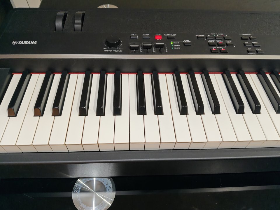 Yamaha CP4 como nuevo. Com funda original +75€