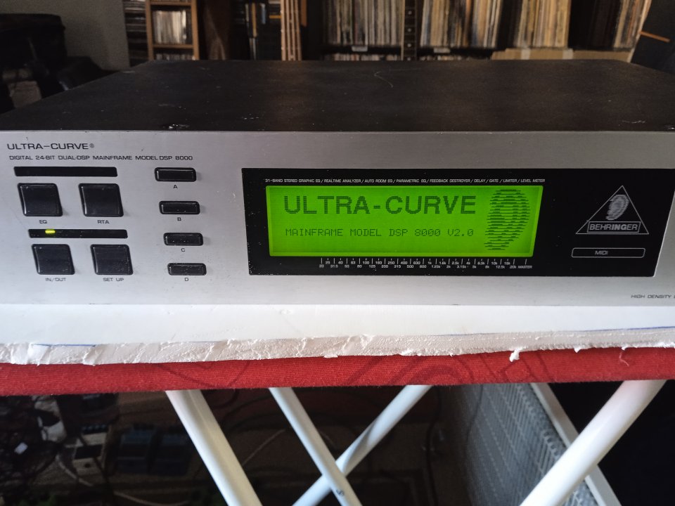 BEHRINGER ULTRACURVE DSP 8000 Ecualizador 31 Bandas