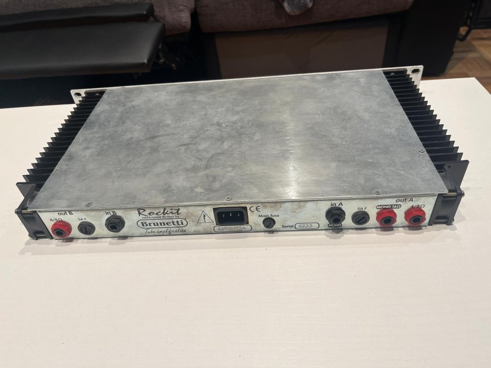 Etapa de potencia de guitarra beunetti rockit de segunda mano · Foto 2 de 4 · Navarra · 450 €
