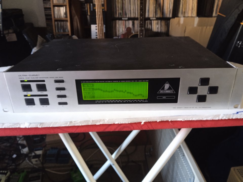 BEHRINGER ULTRACURVE DSP 8000 Ecualizador 31 Bandas