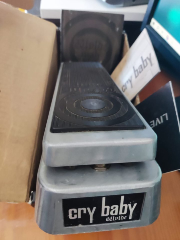 Dunlop Cry Baby ZW45 Zakk Wylde Signature Wah de segunda mano · Foto 8 de 10 · Sevilla · 105 €