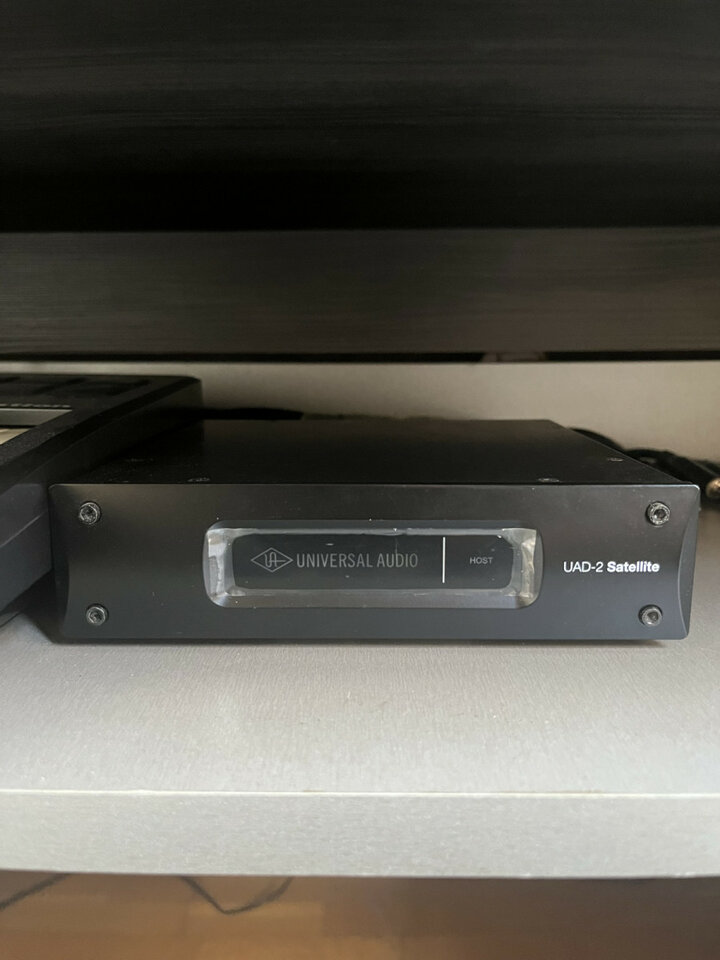 UAD Universal Audio Satellite Quad