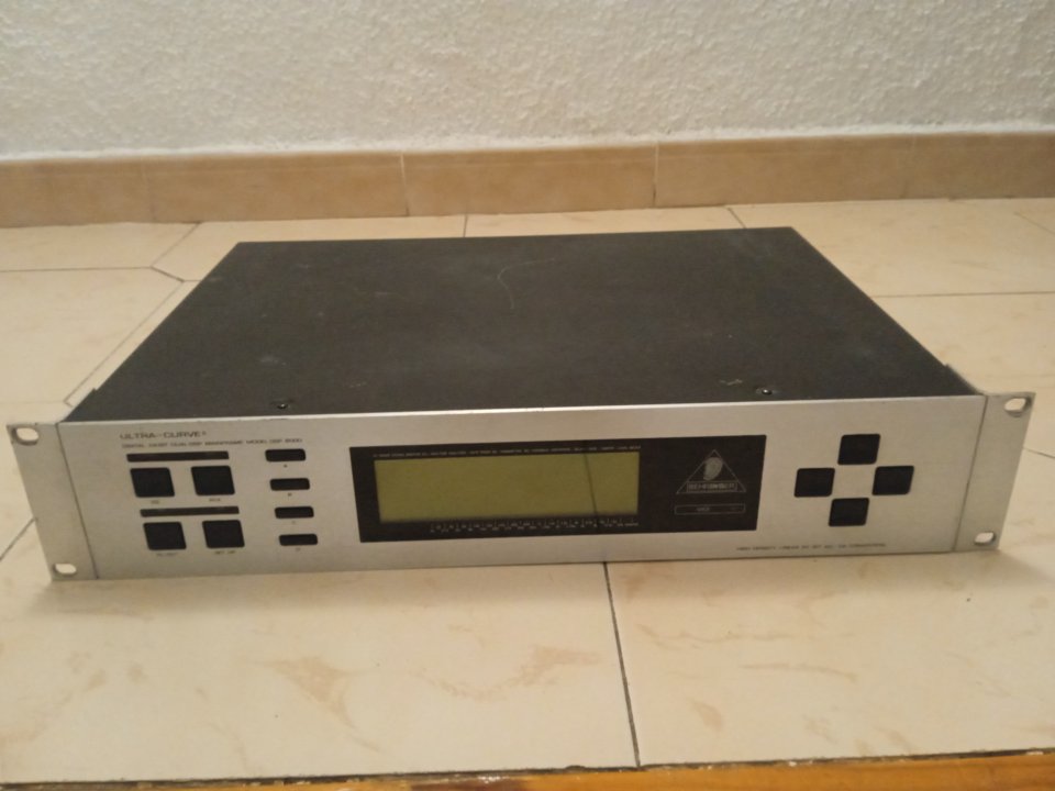 BEHRINGER ULTRACURVE DSP 8000 Ecualizador 31 Bandas