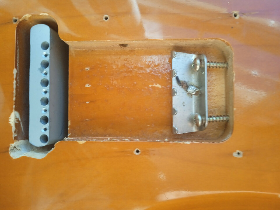 cuerpo strato tokai 83