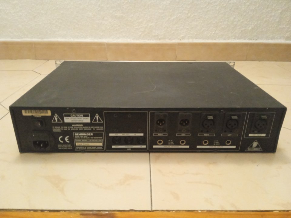 BEHRINGER ULTRACURVE DSP 8000 Ecualizador 31 Bandas