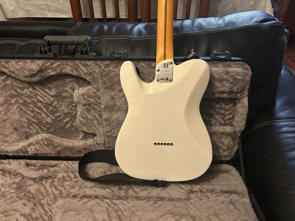 FENDER TELECASTER American Ultra. de segunda mano · Foto 4 de 4 · Almería · 1500 €