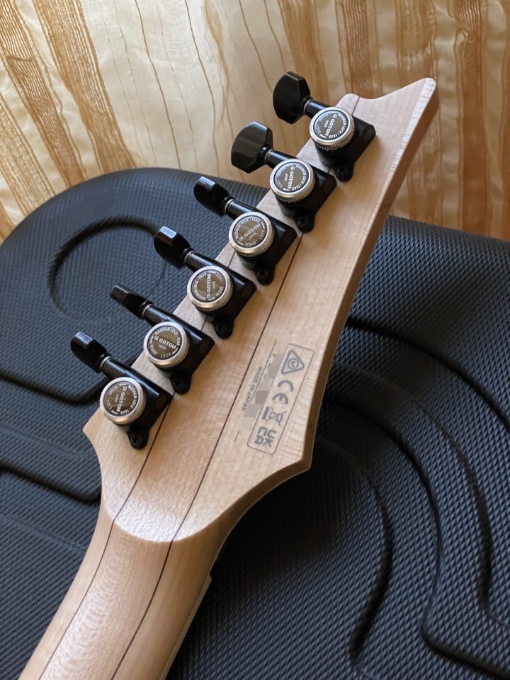 Ibanez PRESTIGE RGR652AHBF *impecable* de segunda mano · Foto 5 de 7 · Badajoz · 900 €