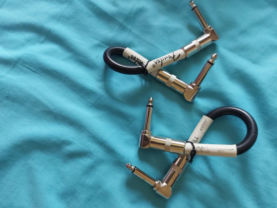 CONECTORES FENDER de segunda mano · Málaga · 3 €