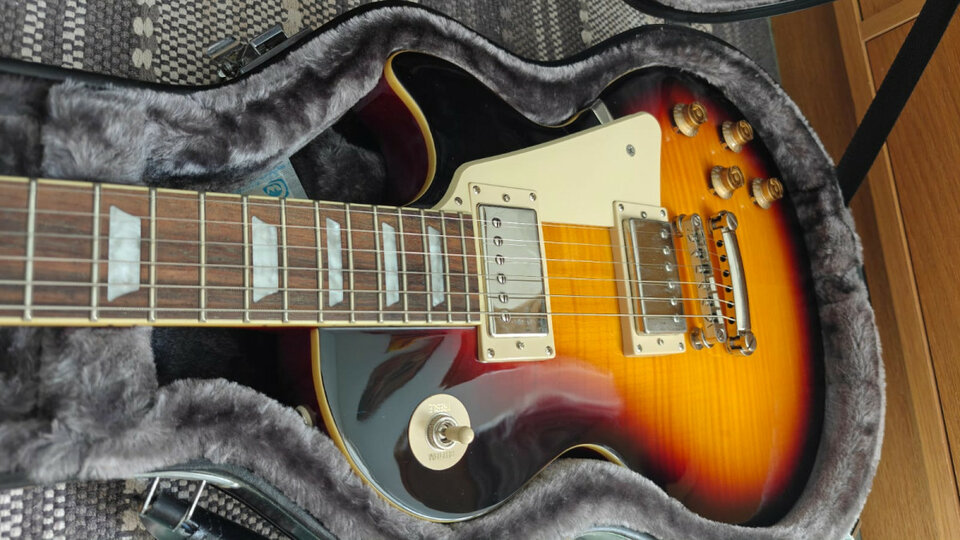 Epiphone Inspired by Gibson Les Paul Standard '50s Vintage Sunburst.