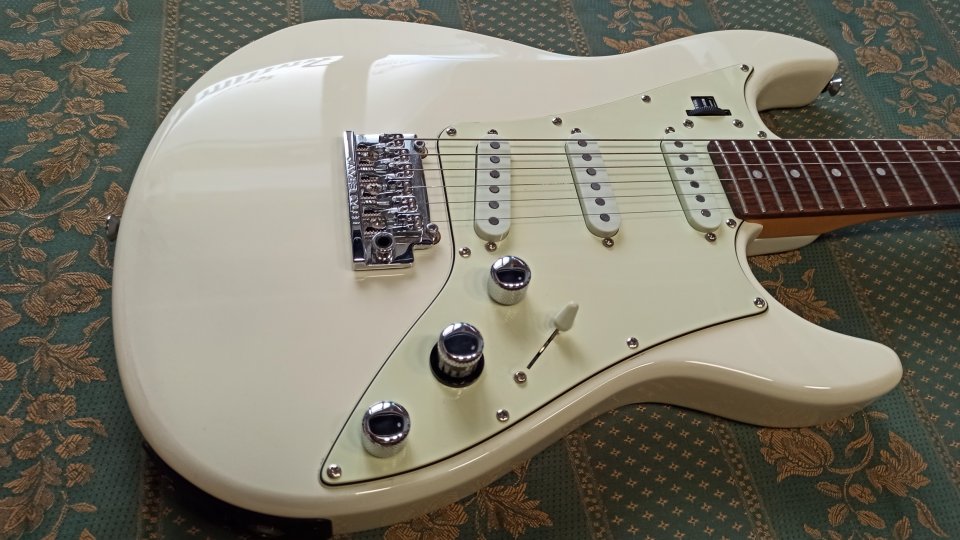 Line 6 JTV-69S OW James Tyler Variax SSS