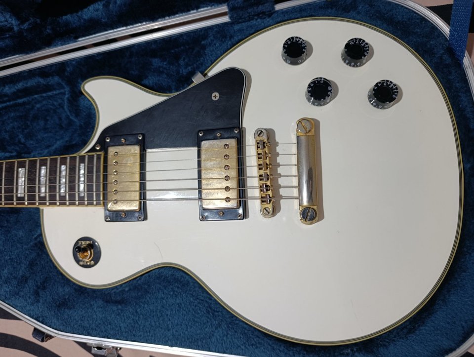 Epiphone Les Paul Custom+Estuche rigido de segunda mano · Foto 2 de 7 · Badajoz · 500 €