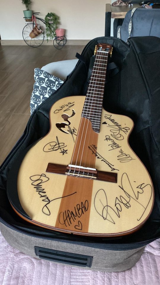 Manuel Rodriguez Electroacústica Café Cortado Cutaway