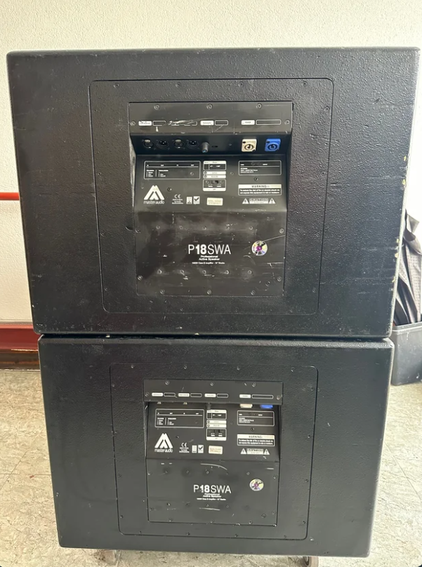 Subgraves activos Master Audio p18swa de segunda mano · Foto 2 de 3 · Araba · 2000 €