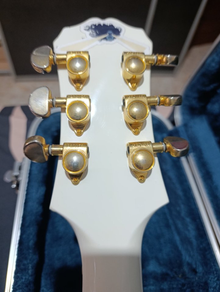 Epiphone Les Paul Custom+Estuche rigido de segunda mano · Foto 4 de 7 · Badajoz · 500 €