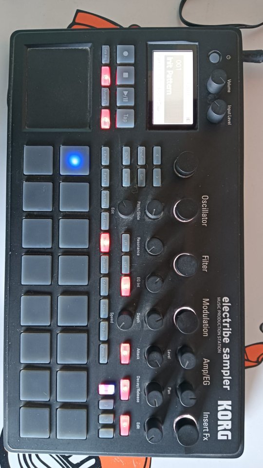 Electribe 2 Sampler. Envio incluido de segunda mano · Foto 2 de 2 · SC Tenerife · 280 €
