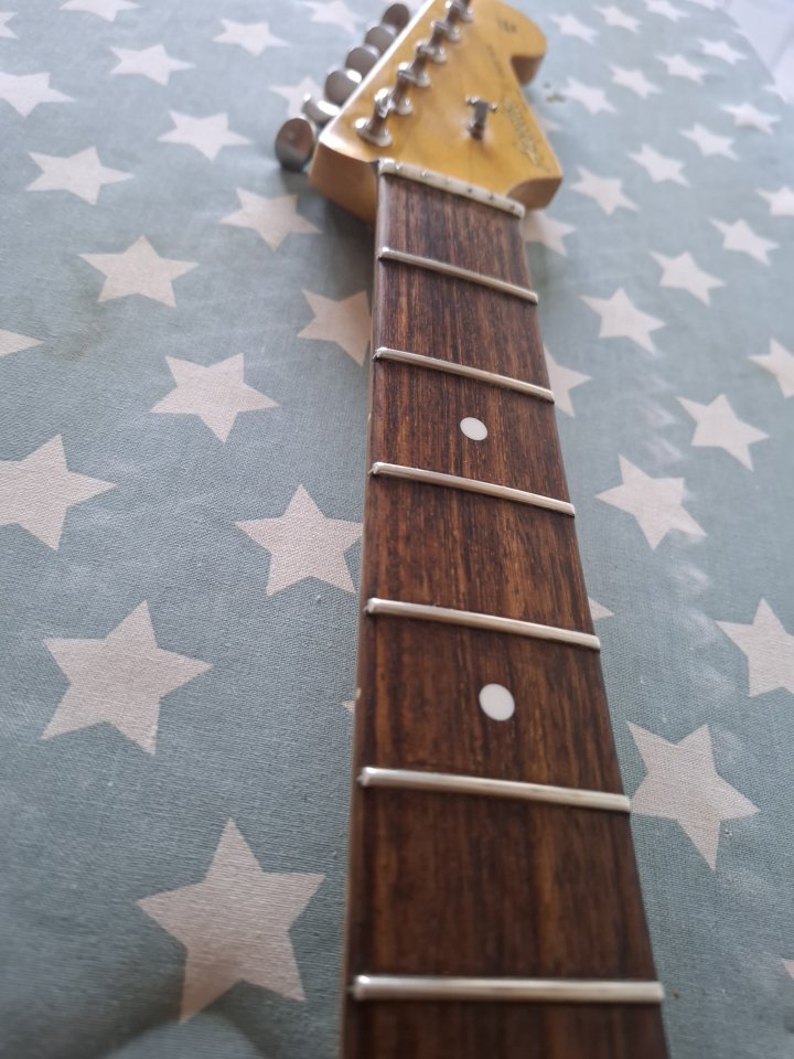 Vendo mastil stratocaster Musikraft de segunda mano · Foto 5 de 7 · Madrid · 340 €