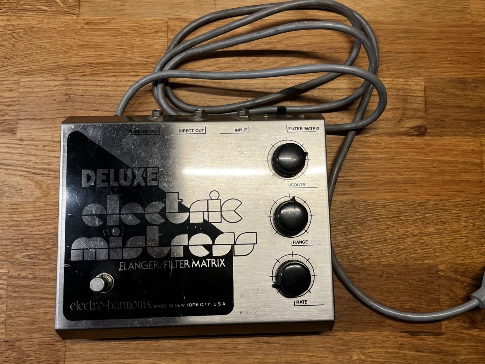 Electro-Harmonix Deluxe Electric Mistress 70s de segunda mano · Foto 1 de 4 · Tarragona · 240 €