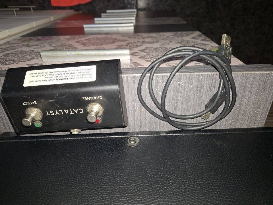 200 w line 6 catalyst de segunda mano · Foto 3 de 5 · Almería · 250 €