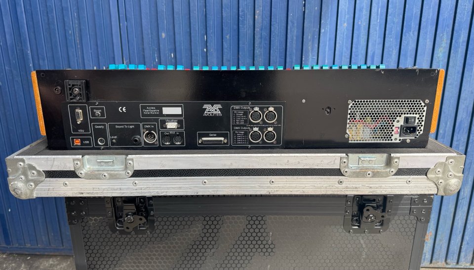 Avolites Pearl 2000 de segunda mano · Foto 2 de 3 · Ávila · 450 €