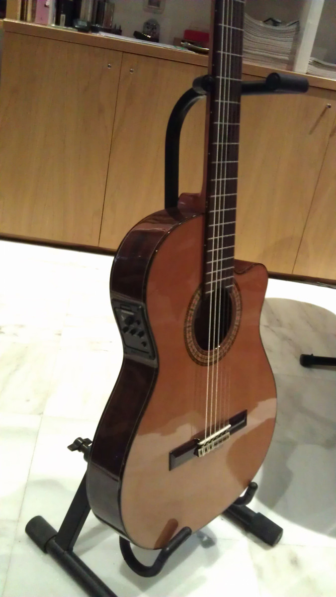 Alhambra 3C CT CAJA ESTRECHA Y PREVIO. de segunda mano por 299 € en Badajoz  | Guitarristas.info