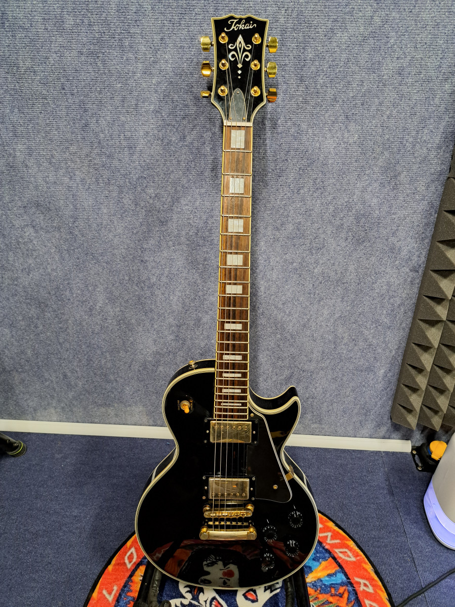 Tokai Les Paul Custom Black de segunda mano por 425 € en Cádiz