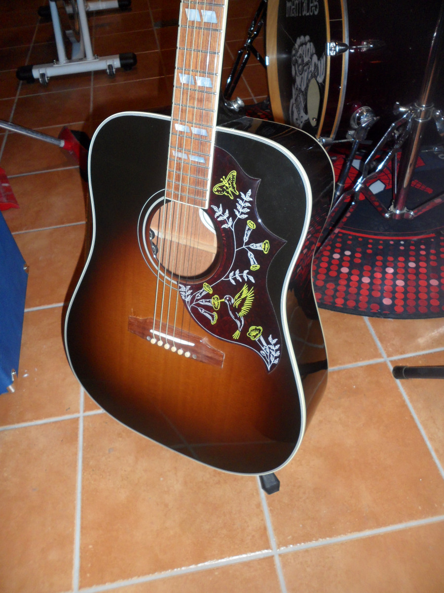 vendo gibson hummingbird