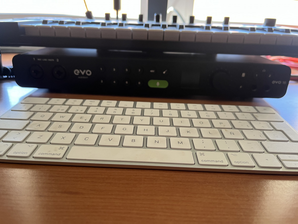 AUDIENT EVO 16 de segunda mano por 300 € en Alicante Hispasonic