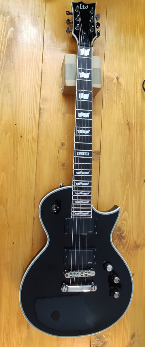 ESP LTD EC-401 Black Gloss de segunda mano por 530 € en Ourense | Hispasonic
