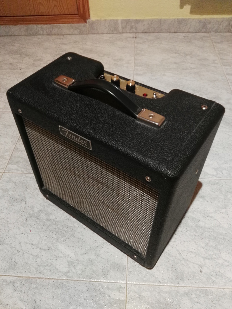 Amplificador Fender Pro Junior I de segunda mano por 300 € en Madrid |  Guitarristas.info