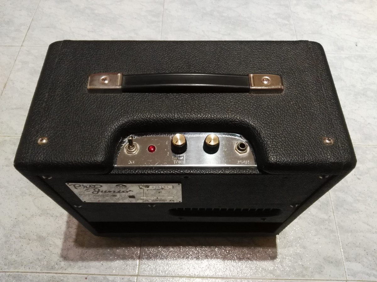 Fender-Pro-Junior-IV-Lacquered-Tweed-Amplificador