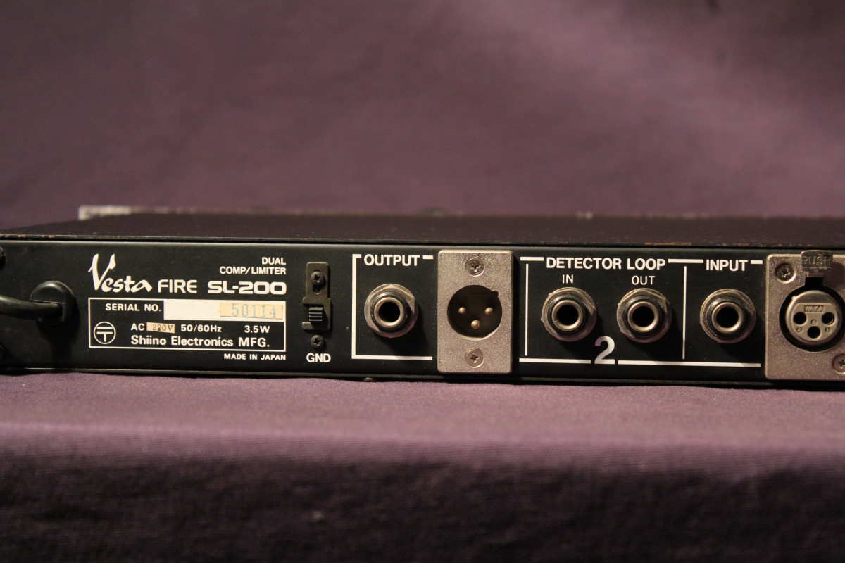 Vesta Fire SL-200 Comp/Limiter de segunda mano por 250 € en Madrid 