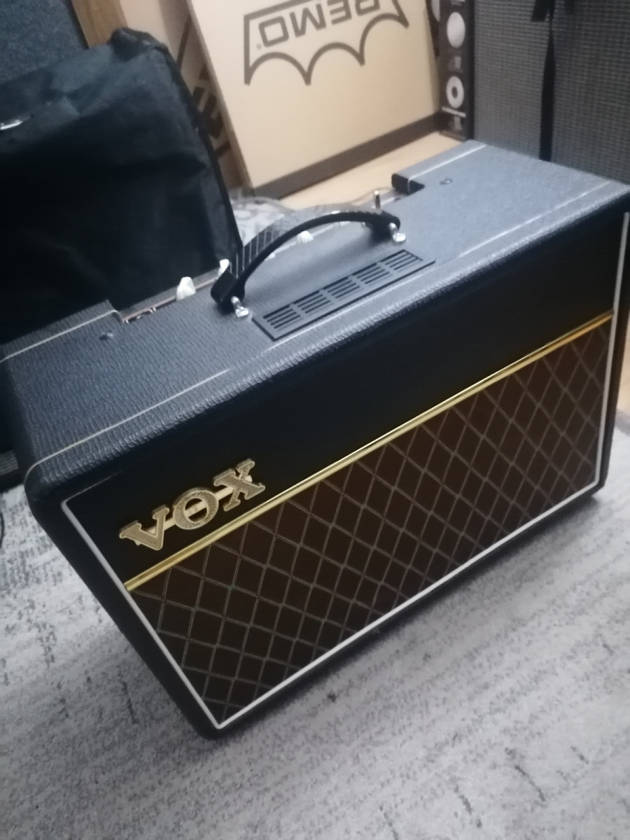 Amplificador Vox ac10 de segunda mano por 350 € en Valencia |  Guitarristas.info
