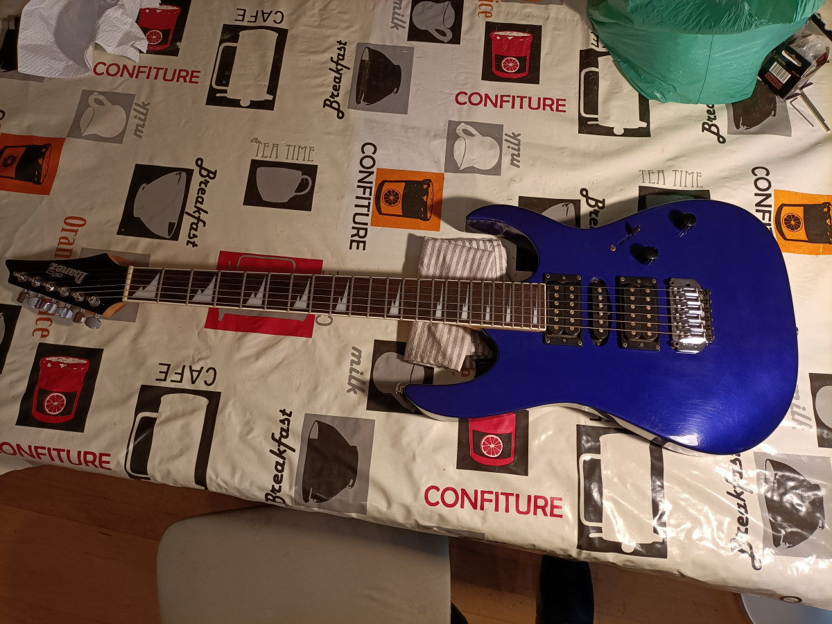 GUITARRA ELECTRICA SERIE GIO RX TRANS BLUE BURST IBAÑEZ MOD. GRX70QA-TBB –  Musica Moderna