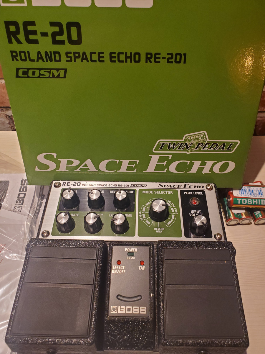Boss RE-20 Space Echo de segunda mano por 281 € en Cáceres