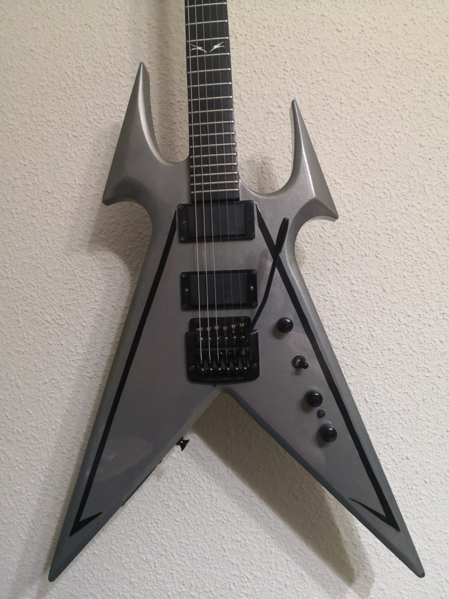 Bc Rich Kerry King Beast V NT de segunda mano por 480 € en Toledo