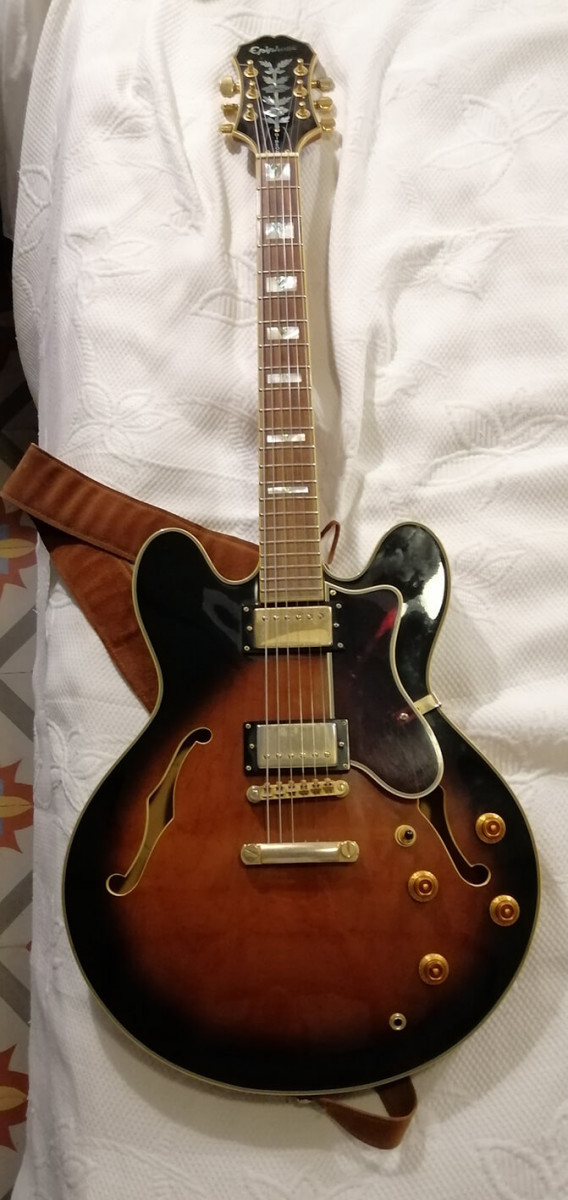 Guitarra eléctrica Epiphone Sheraton II de segunda mano por 350 € en  Almería | Guitarristas.info