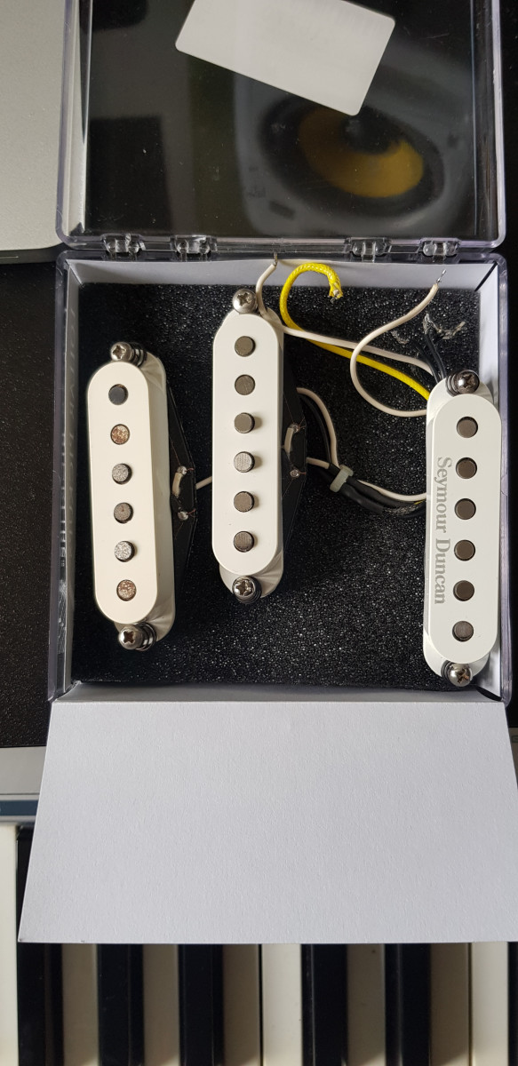 Juego de Pastillas Montadas en una Squier Stratocaster de los 90 de segunda  mano por 200 € en Madrid | Guitarristas.info