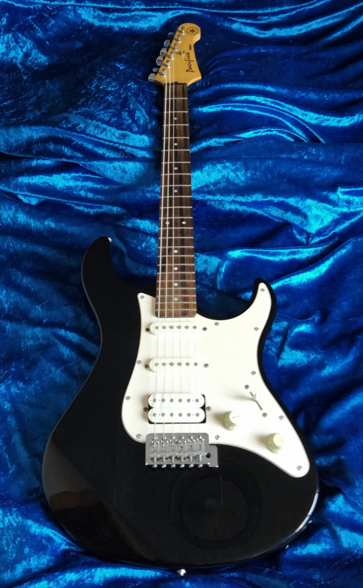 Guitarra Eléctrica Yamaha Pacífica 012 Azul -