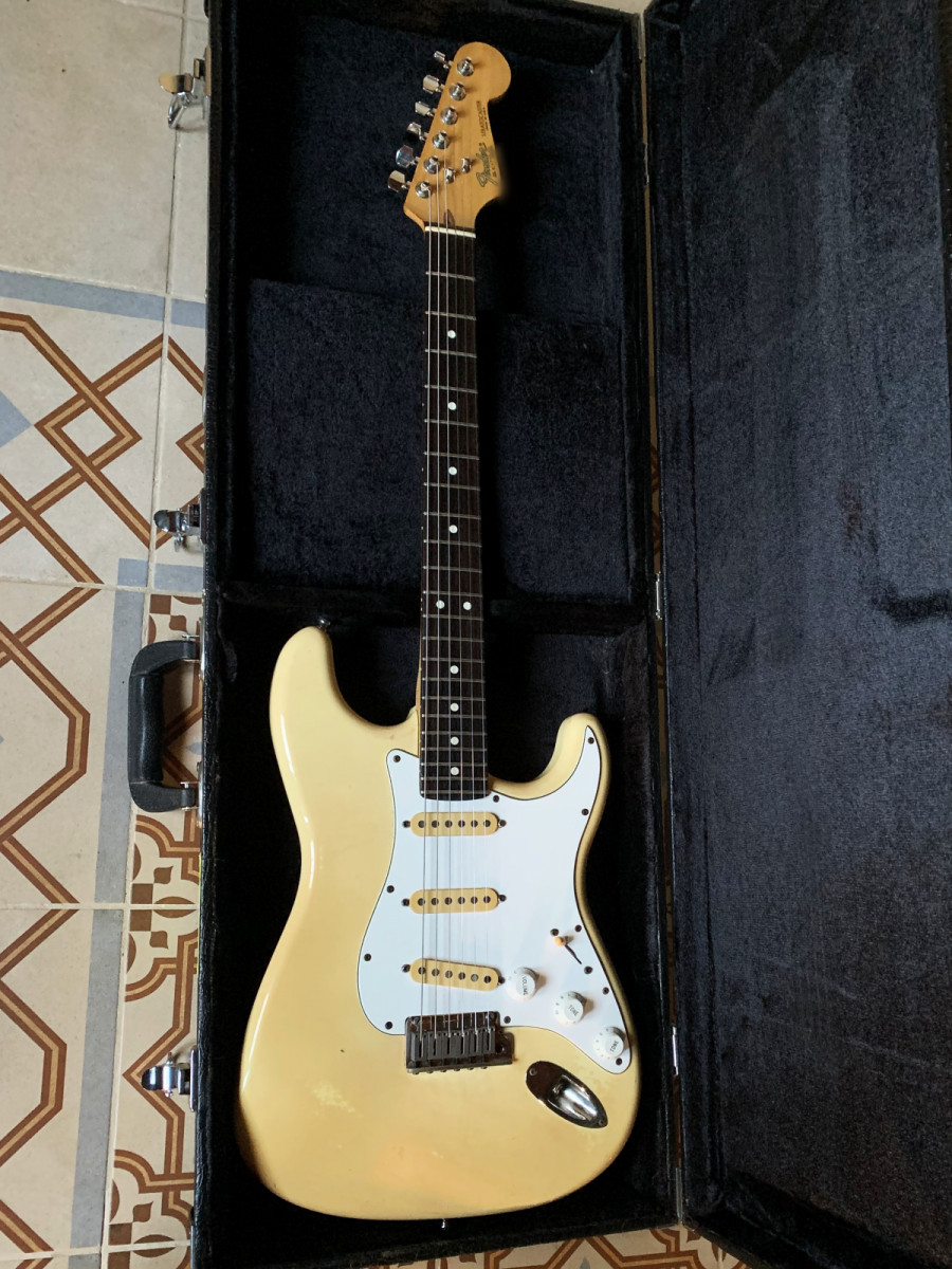 Fender stratocaster USA ochentas (E4) de segunda mano por 1200 € en ...