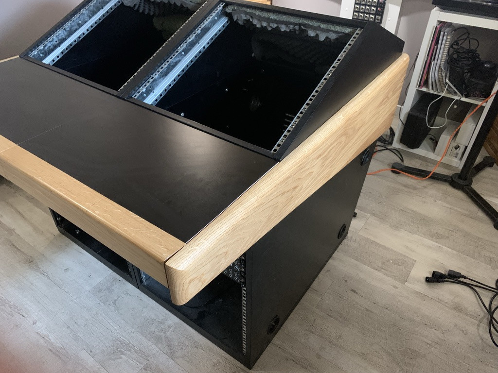 Mueble de estudio de segunda mano por 890 € en Alicante | Hispasonic