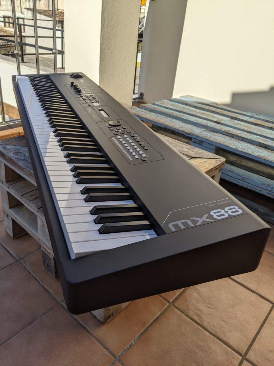 YAMAHA MX-88 teclado sintetizador de segunda por € en Baleares |