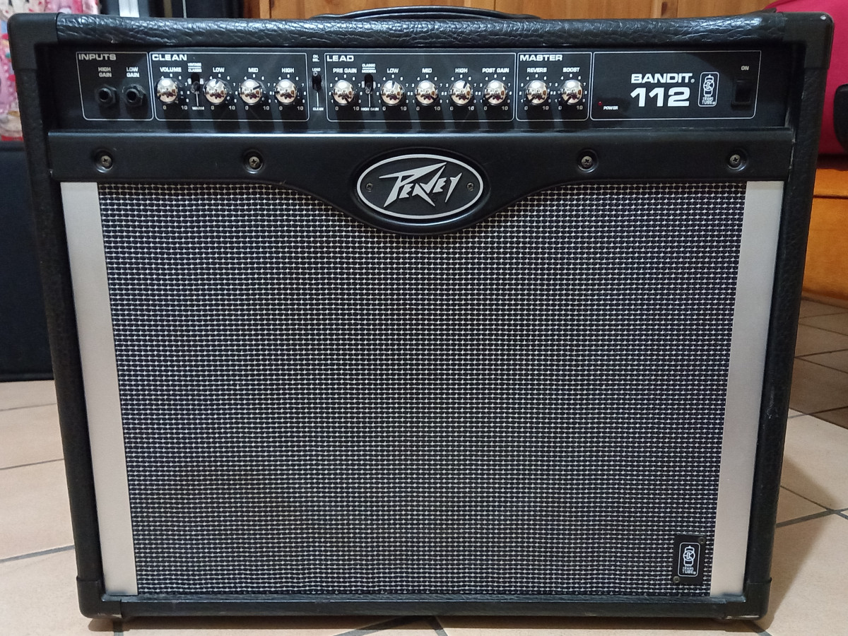 Peavey bandit 112 de segunda mano por 150 € en Cáceres | Guitarristas.info