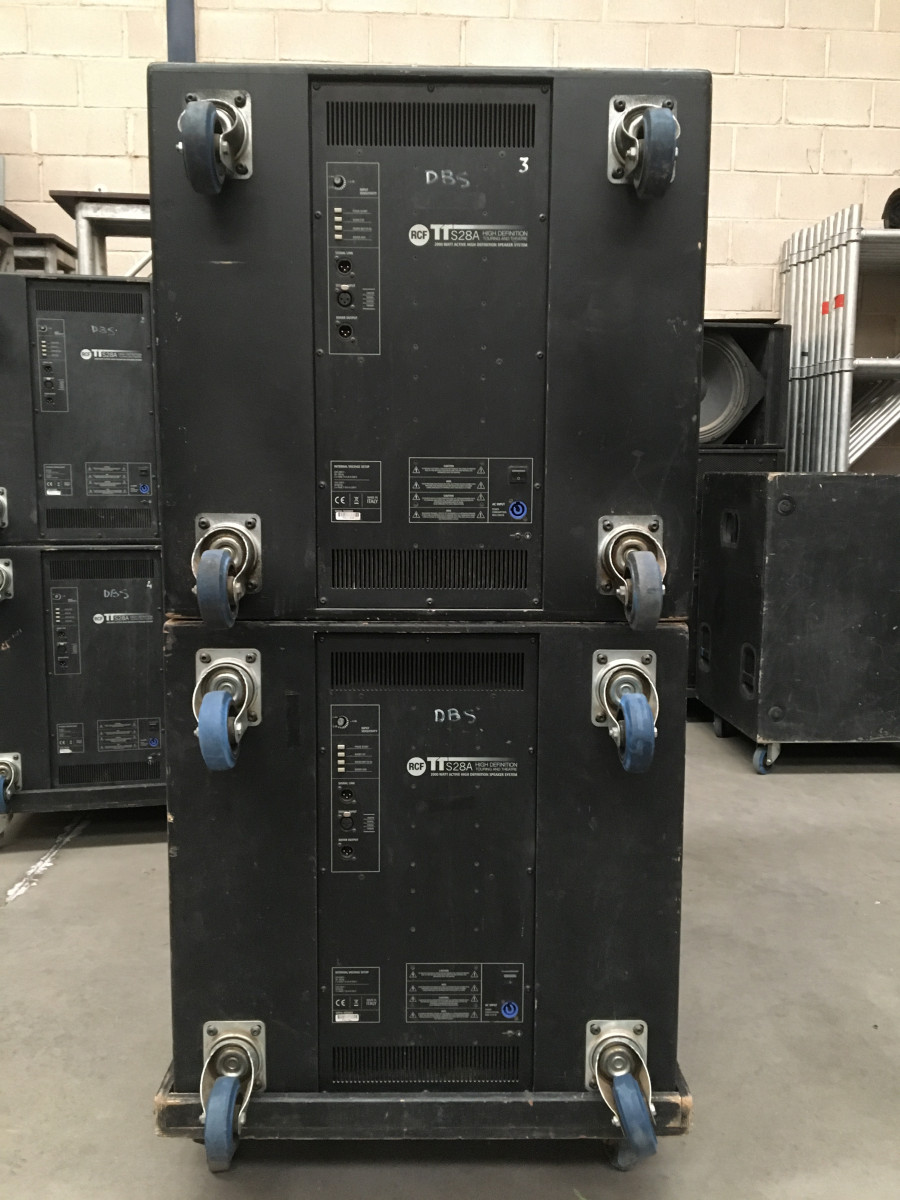 Line Array RCF TTL33A de segunda mano por 25000 € en Madrid Hispasonic