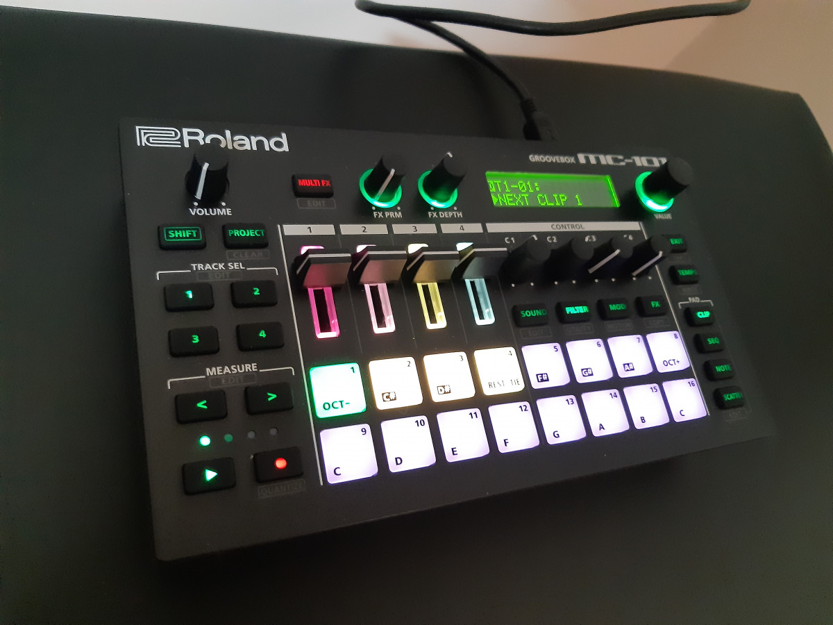 SALE／64%OFF】 Roland ローランド MC-707 GROOVEBOX AIRA lambda-mdl.de